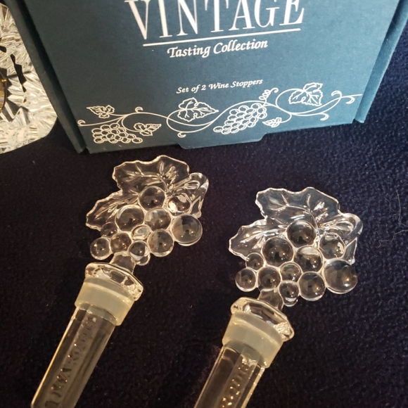 Set of Five Waterford Crystal Pieces, Wine Bottle Stoppers, Clock, Knife Rest - Picture 2 of 7